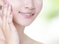 60-Minute Facial and Therapy